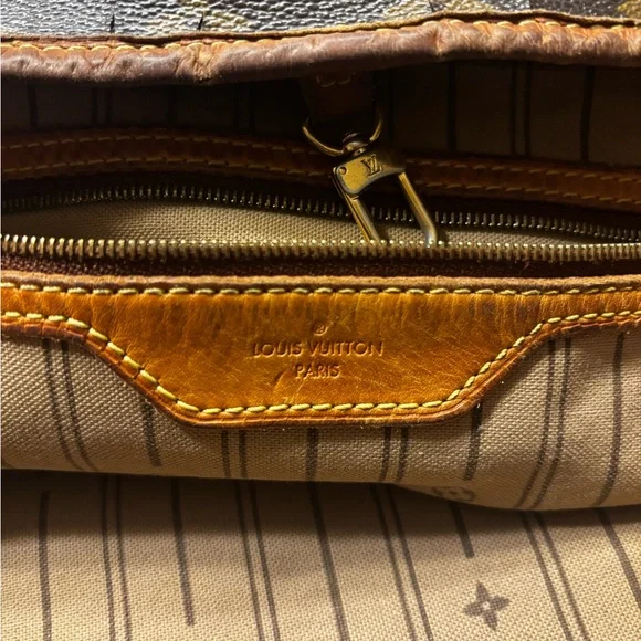 Louis Vuitton Monogrammed Delightful MM - Picture 9 of 13